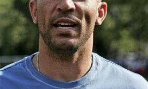 原创 
            湖人又动手!交易浓眉行动正式开始,这次又要拿球哥库兹马交易吗