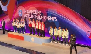 蹦床世锦赛｜中国队获女子网上团体冠军