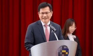 菲连开2枪，美军随时加入大乱斗，高官爆料联络方式，赖清德心腹已抵菲，中方没有退路