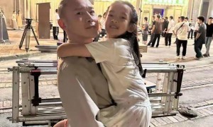 聂远夫妇为11岁长女隆重庆生！浓眉大眼似爸，女儿已进军演艺圈，演技不逊老戏骨