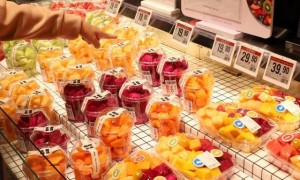 找了一圈CEO，叶国富还是用了永辉老人