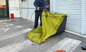 男子徒步8000公里去罗马：两年花了约20万元，磨坏19双鞋，完成走古丝绸之路梦想，“抵达罗马感觉像回家，跟西安太像了”