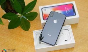 iPhone X又被嘲讽了!谷歌新机海报放出:相机更胜一筹