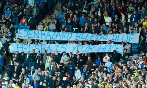 “蓝色是你的血,切尔西是你的家!”——球迷试图说服阿扎尔留下