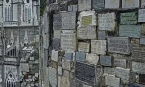 全球唯一建在峡谷中的教堂,已有100年历史,源于最美传说