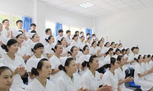 原创 
            有的老师劝成绩差的孩子上职高,到底是什么心态,是否有提成