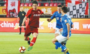 人民日报:中超VAR精确裁定仍有难度 裁判也需提高水平