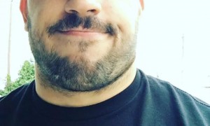 这才是真的熊系帅哥!他体重200斤,不喜熊的我都依然可以!