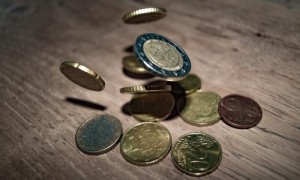 谁在帮助康美药业瞒天过海?