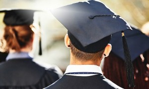 【深度】另类中国式留学:一条“完美“人设包装流水线