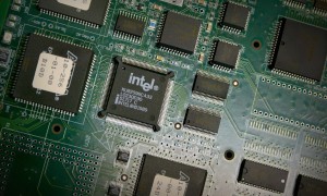 原创 
            英特尔芯片被爆出现新漏洞ZombieLoad,苹果,微软,谷歌都跑不了