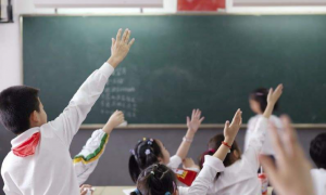 原创 
            上饶小学生案相处细节深度反思:座位对孩子的影响家长不可忽视