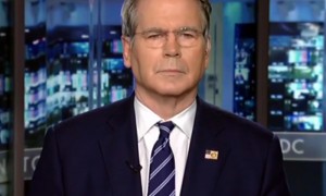 美财长承认:“事态正变得严重”