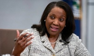 美最高法院阻止特朗普解雇美联储理事库克