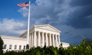 美最高法院允许政府取消30余万委内瑞拉移民临时身份