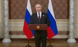 普京召开新闻发布会 就独联体、俄美关系、阿航坠机等表态