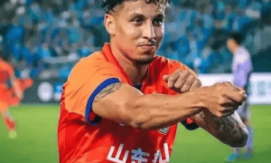 原创 
            克雷桑:从中超第一外援到国足归化希望,29岁锋霸的华丽蜕变