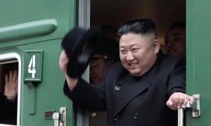 金正恩启程来华,他的神秘专列长什么样?