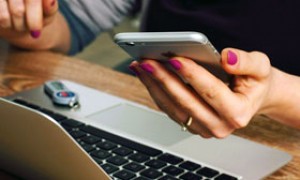 社评:赴美留学是挺好的求学路,但非唯一